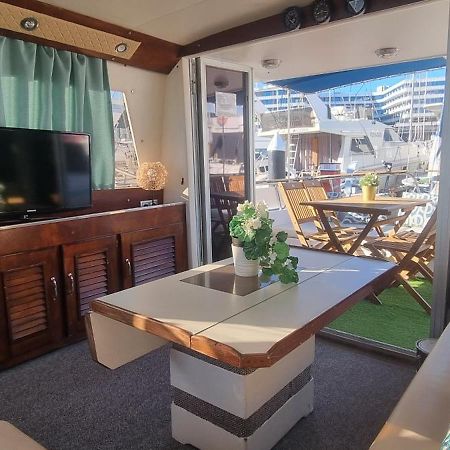 Hotel Beautiful And Comfy Boat In Barcelona With Boat Tour Option Zewnętrze zdjęcie