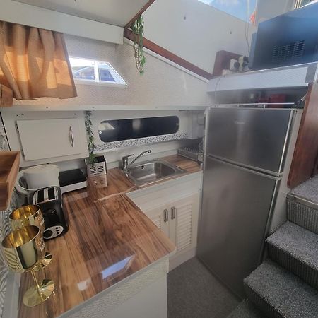 Hotel Beautiful And Comfy Boat In Barcelona With Boat Tour Option Zewnętrze zdjęcie