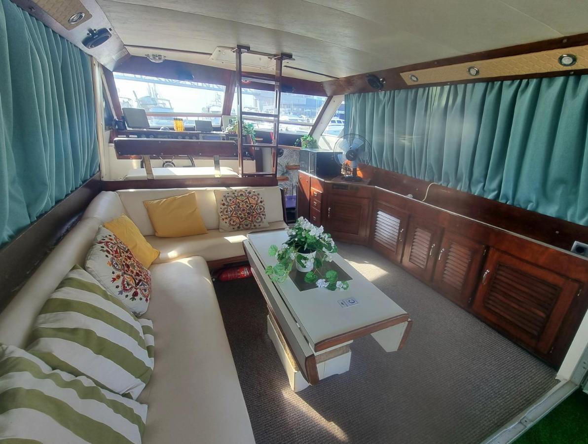 Hotel Beautiful And Comfy Boat In Barcelona With Boat Tour Option Zewnętrze zdjęcie