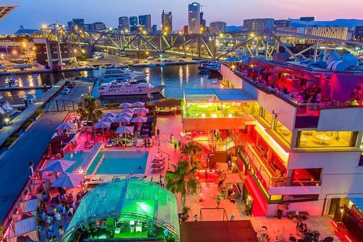 Hotel Beautiful And Comfy Boat In Barcelona With Boat Tour Option Zewnętrze zdjęcie