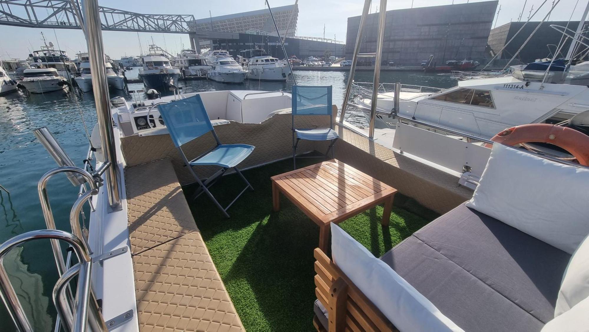 Hotel Beautiful And Comfy Boat In Barcelona With Boat Tour Option Zewnętrze zdjęcie