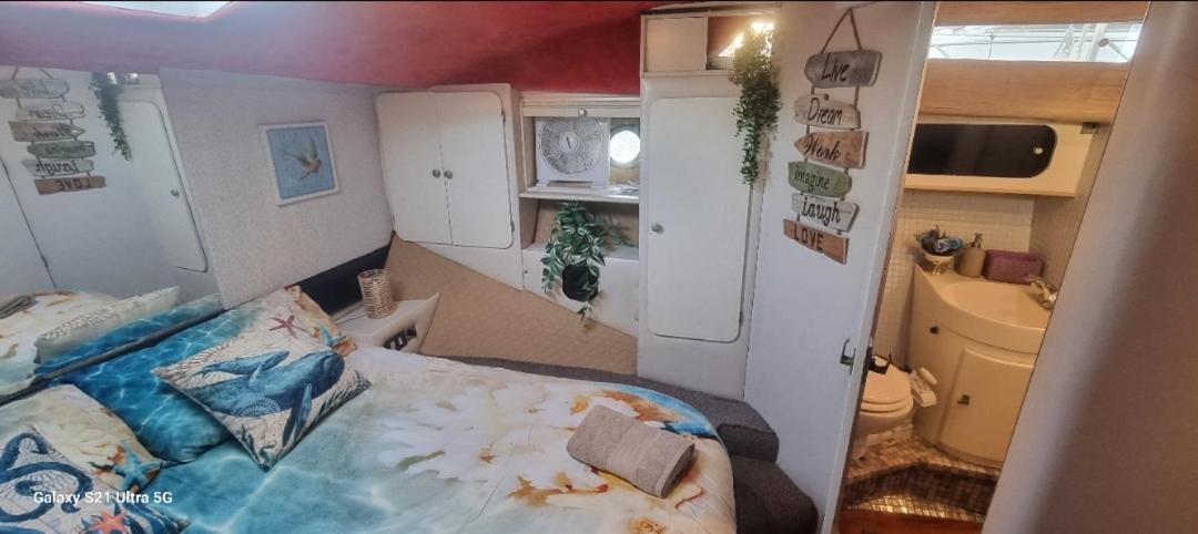 Hotel Beautiful And Comfy Boat In Barcelona With Boat Tour Option Zewnętrze zdjęcie